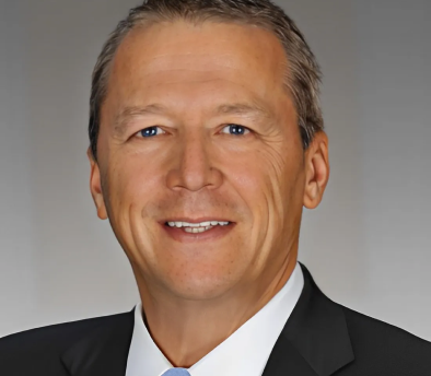 Headshot of Hon. Ron Simmons – speaker, author, and business consultant.